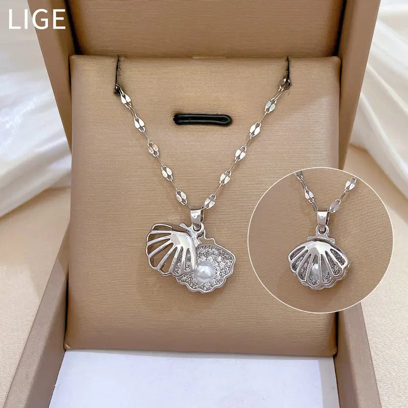Titanium Steel Hallow Shell Pearl Necklace Pretty in Pearls