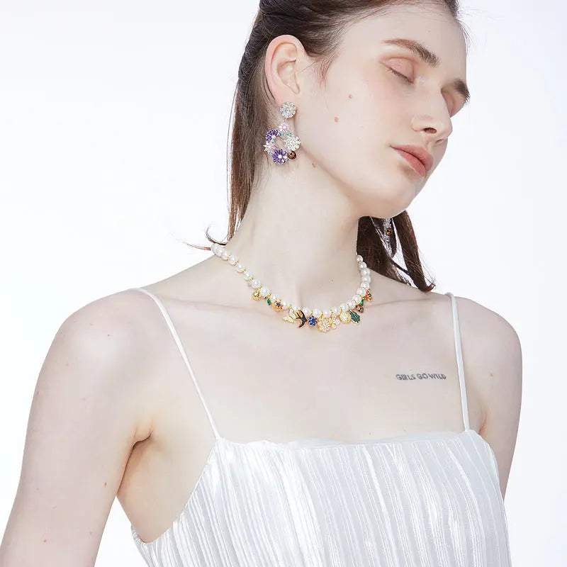 Vintage Pearl Charm Necklace - Retro Floral Choker with Multicolored Charms eprolo