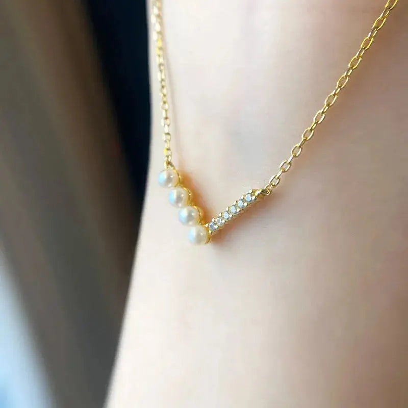 Sterling Silver V-Shape Pearl & Crystal Clavicle Necklace eprolo