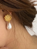 Vintage Pearl Dangle Earrings Gold - Shell Drop Earrings eprolo